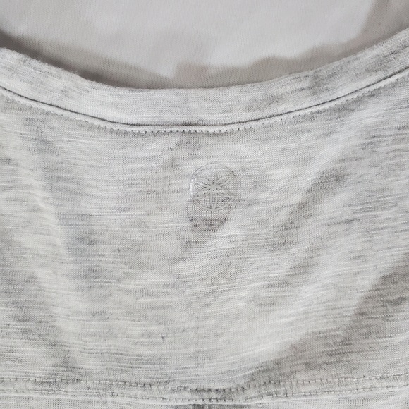 Grey Gaiam tank. Medium - Picture 4 of 4